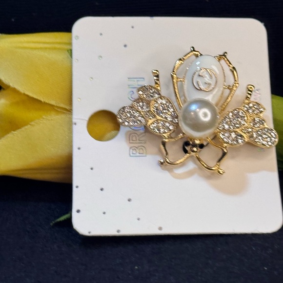 Fashion Jewelry Gold Tone with Faux White on White Pearl and Crystal Bee Brooch - Picture 2 of 9